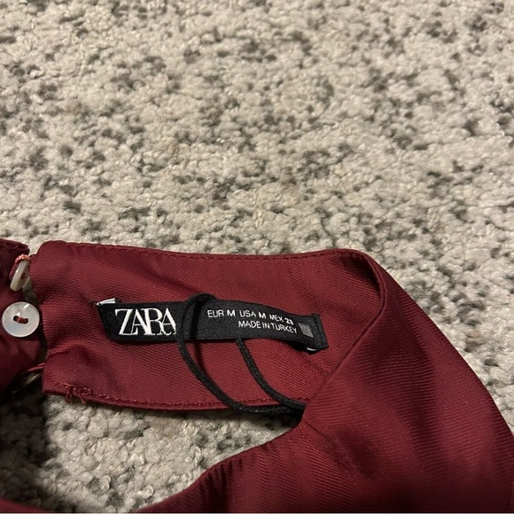 Zara Red Open Back Long Sleeve Cropped Blouse Size Medium - Picture 6 of 9